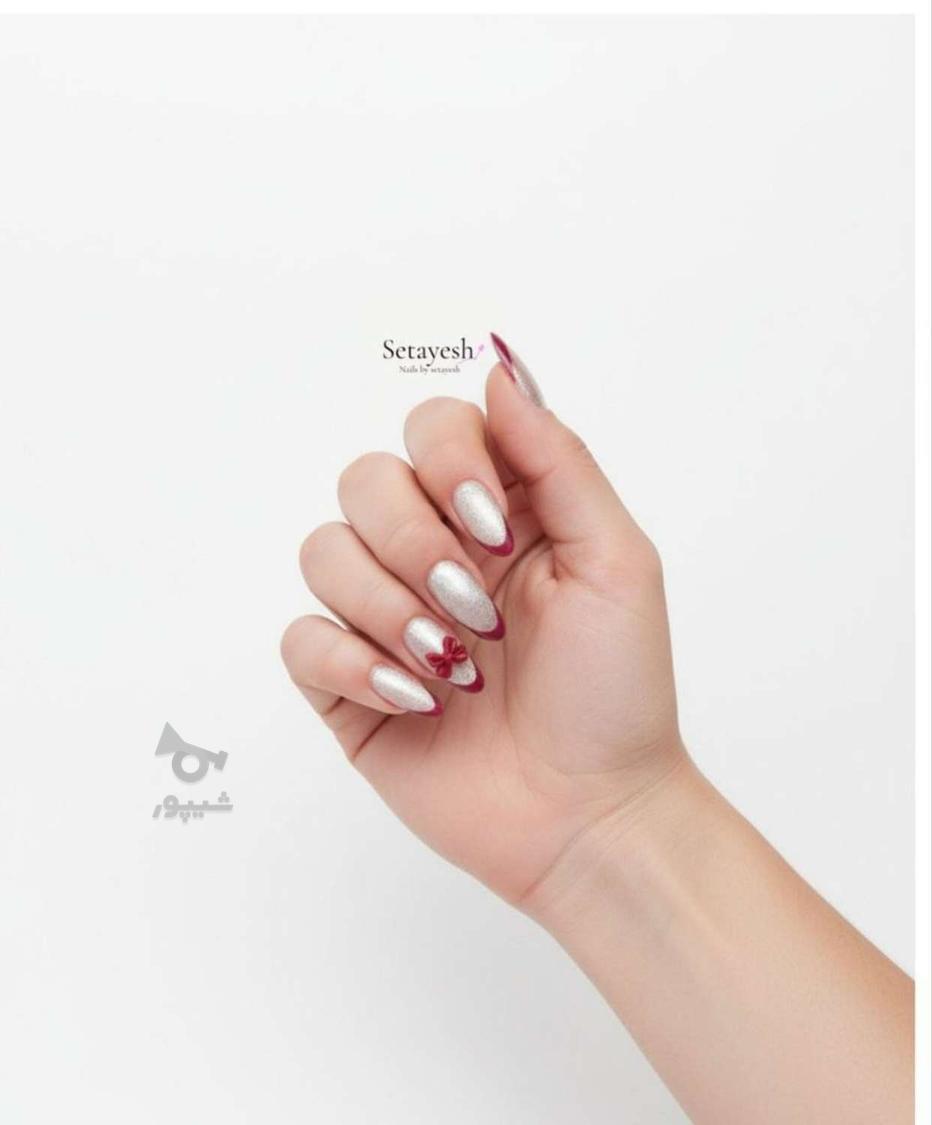 کاشت و طراحی ناخن حرفه ای