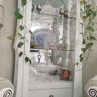 ویترین سفید چوبی