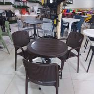 میز 422 و صندلی مونیکا دسته دار