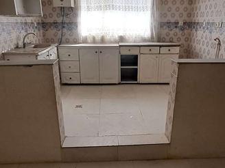 75 متری دو خواب طبقه همکف کنتور گاز جدا