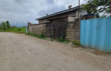 یک قطعه زمین 320 متری 100 متر ساختمان همکف.