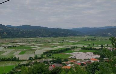 فروش زمین مسکونی 200 متر دربام سنگبن منطقه ای ویلاسازی شده