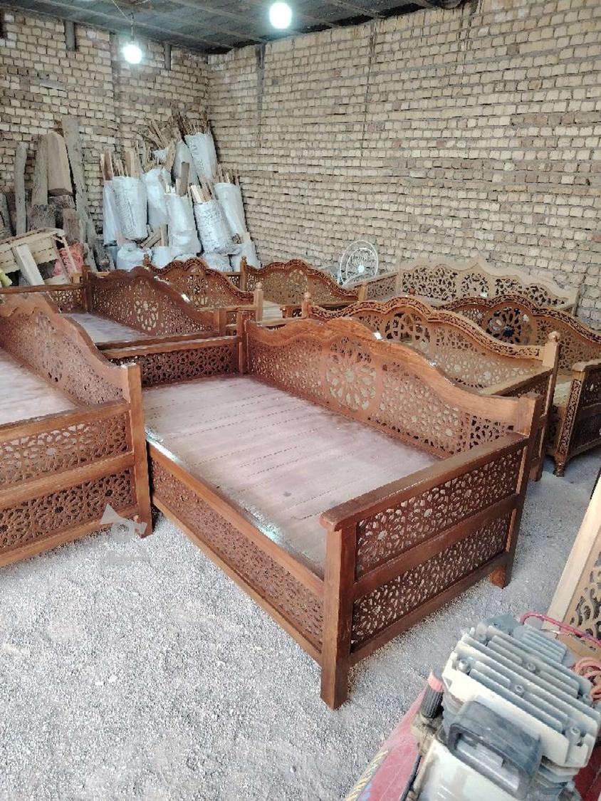 تخت سنتی چوب روسی