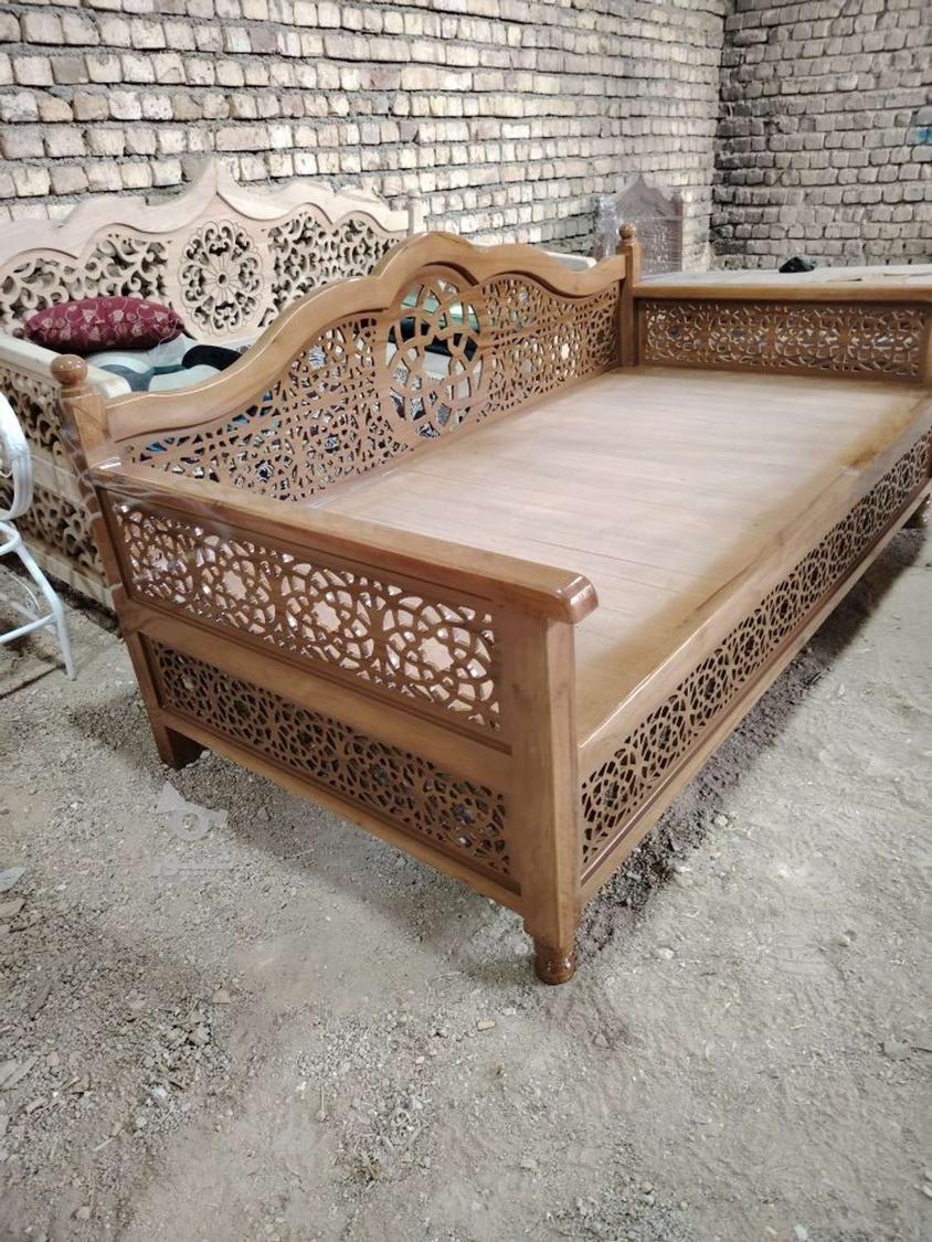 تخت سنتی چوب روسی