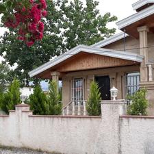 فروش ویلا نوساز سند دار 330 متر در نعمت آباد