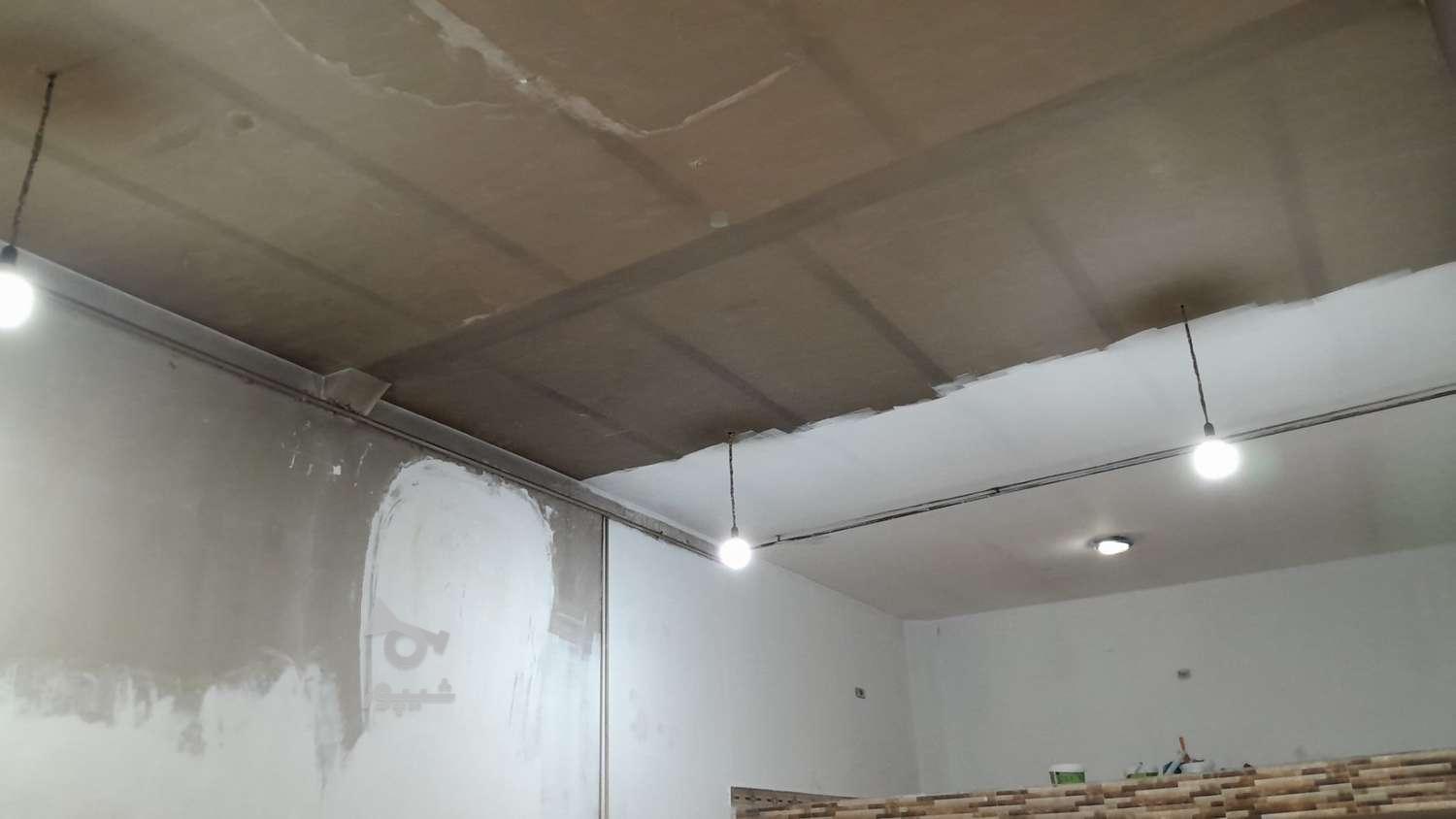 بنایی .گچکاری سفیدوگل گچ.لکه گیری وانواع نقاشی ها09185612557