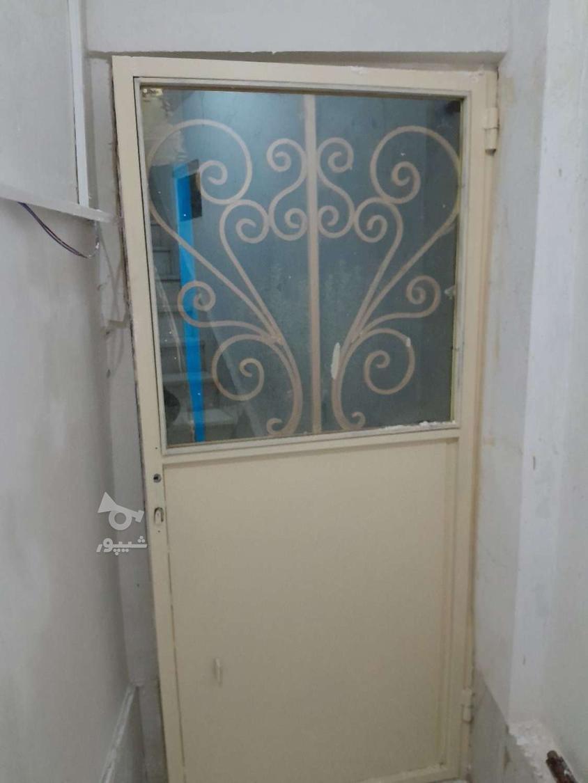 بنایی .گچکاری سفیدوگل گچ.لکه گیری وانواع نقاشی ها09185612557