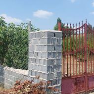 زمینی با بر عالی دور دیوار ،دروازه تمام امکانات در کنارش