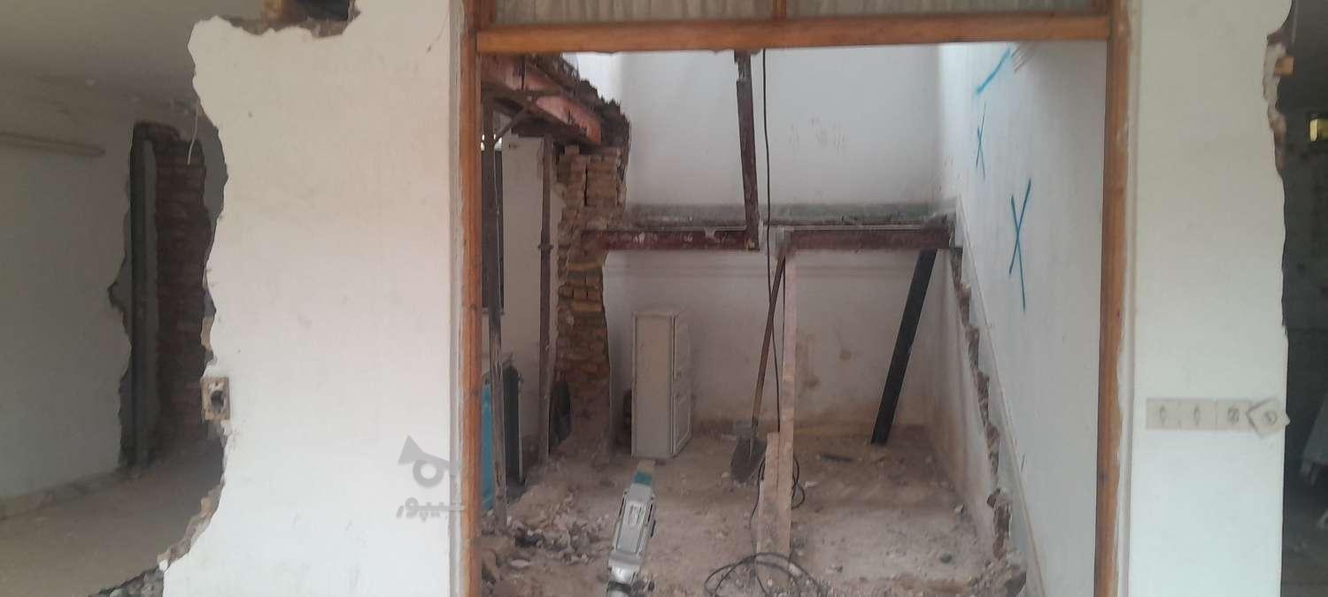 بنایی.تخریب ساختمان قدیمی تخریب دیوار سقف ستون