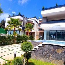 فروش ویلا تریبلکس با (استخر روباز) و ساخت خوب/ سیسنگان نوشهر