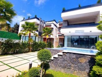 فروش ویلا تریبلکس با (استخر روباز) و ساخت خوب/ سیسنگان نوشهر