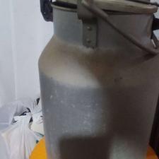 ظرف شیر قدیمی