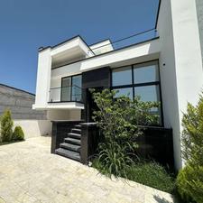 نیم پیلوت 160متری در جاده دریا