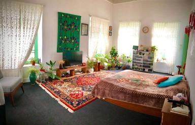 195متر زمین بایر ارغوانیه