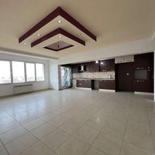 فرصتی طلایی برای زندگی و سرمایه‌گذاری روبه‌روی استخر لاهیجان