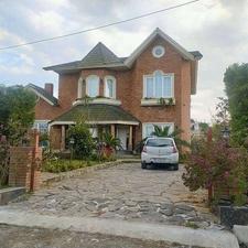 فروش کاخ ویلا شهرکی خاص در لوکیشن عالی سرخرود