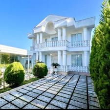 ویلا 285 با 250 بنا استخر استخر سند پایان بندپی مزگاه