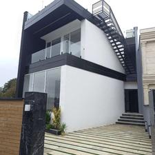 تریپلکس مدرن شهرکی 150/روفگاردن محدوده نور