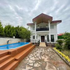 فروش ویلا 250 متری با 180 بنا سند پایان استخر روبه کوه چلک