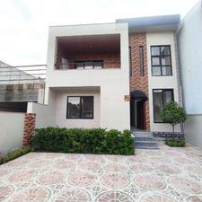 فروش ویلا 200 متر در مرکز شهر