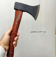 تبر دسته چوبی