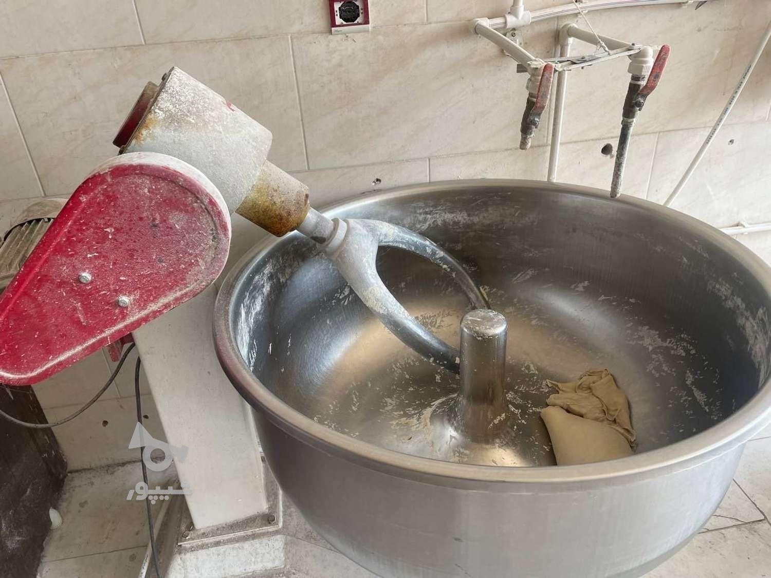 فروش نانوایی سوپر ازاد باوسایل و جواز