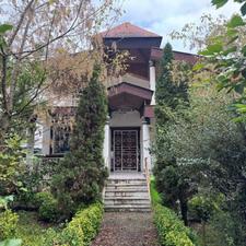 فروش ویلا 630 متر در چلک با سند 6 دانگ