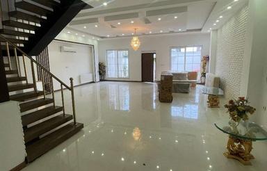 ویلا 5ستاره نوساز 300 متری تاپ لوکیشن