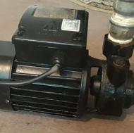 پمپ آب خانگی نیم اسب (نوید موتور)