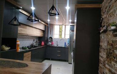 منزل 225 متری سه خواب بازسازی شده ومرتب 35متری خیابان سحاب