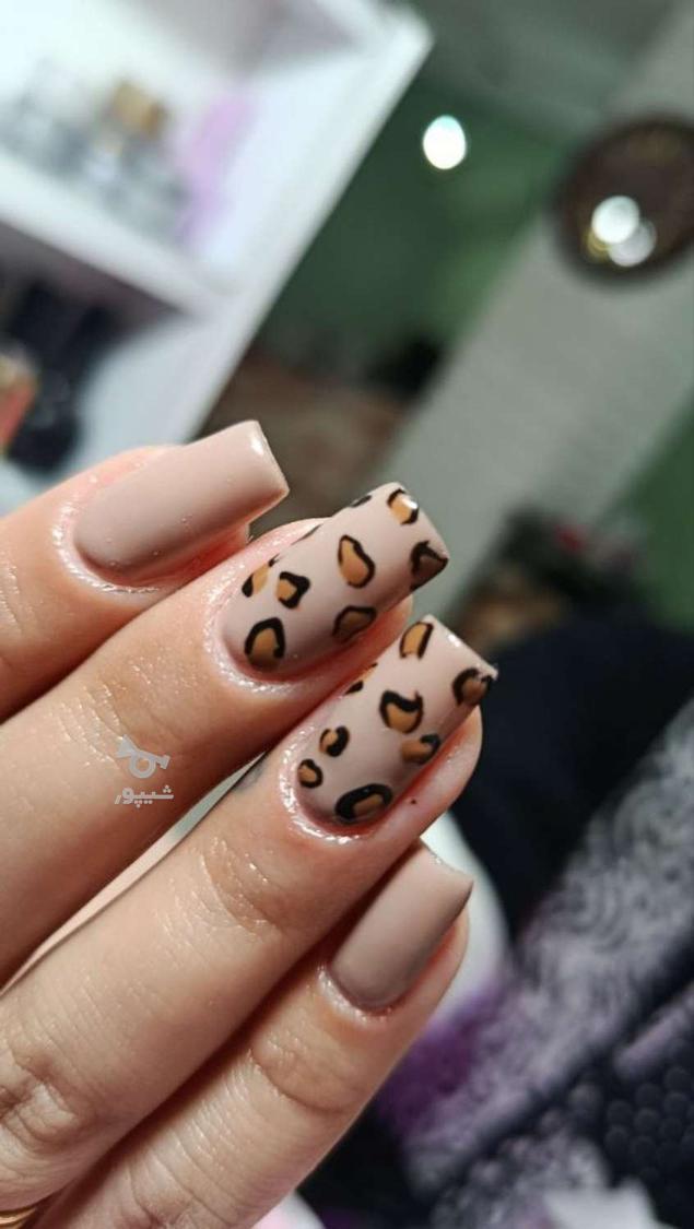 مرکز کاشت ناخن و مژه اقتصادی و حرفه ای