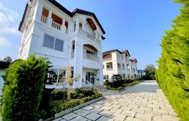 400 متر ویلای تریپلکس داخل مجموعه/مدارک شمع جاران