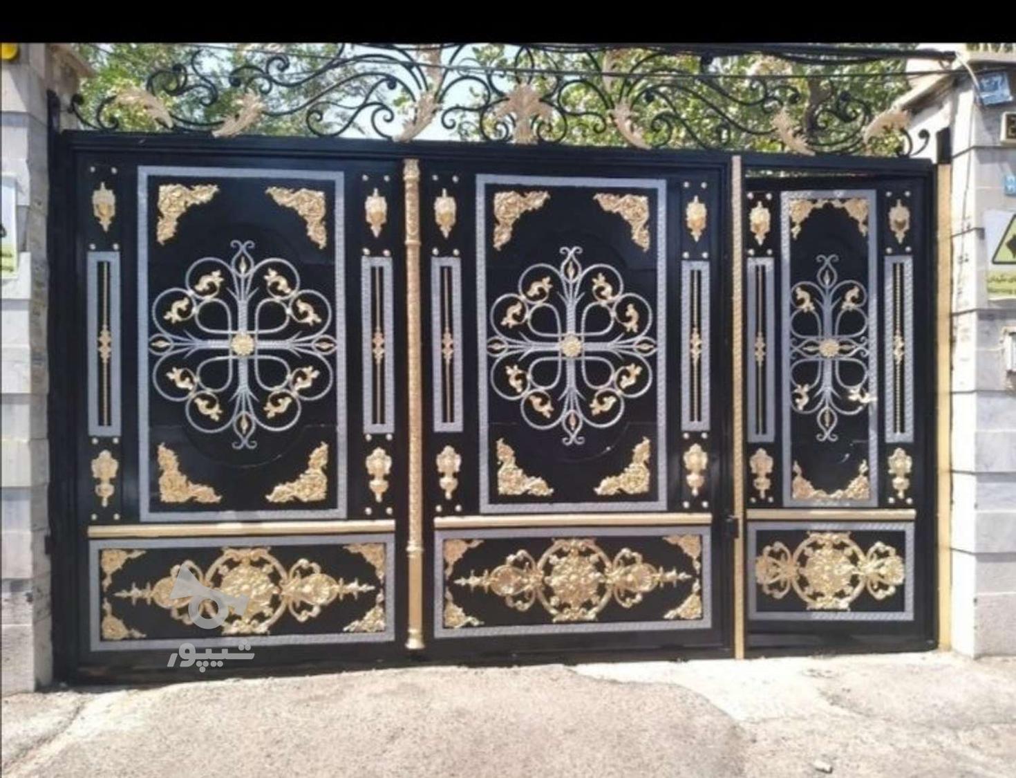 نقاشی رنگ کاری رنگ آمیزی ساختمان در پنجره