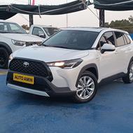 تویوتا کرولا کراس هیبرید 2024 سفید