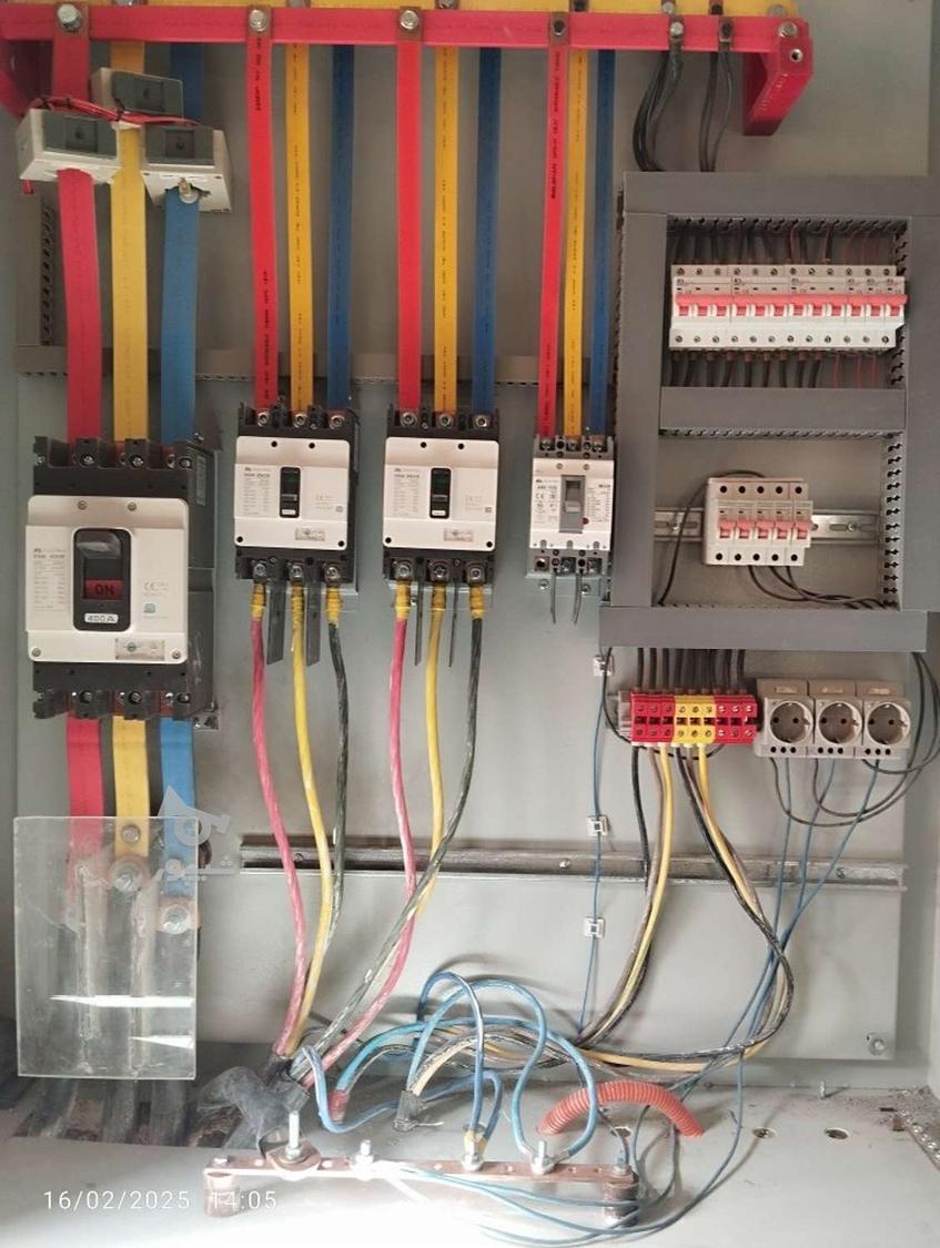 برقکار،خدمات برقی،نور خطی ،نصب لوستر ،سینی کشی،تابلو