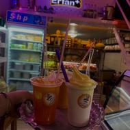 کار در کافه