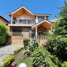 300 متر ویلا استخردار /شهرکی در وازیوار