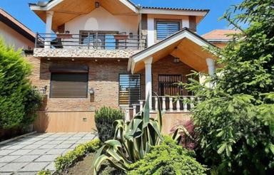 300 متر ویلا استخردار /شهرکی در وازیوار