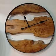 ساعت دیواری چوبی