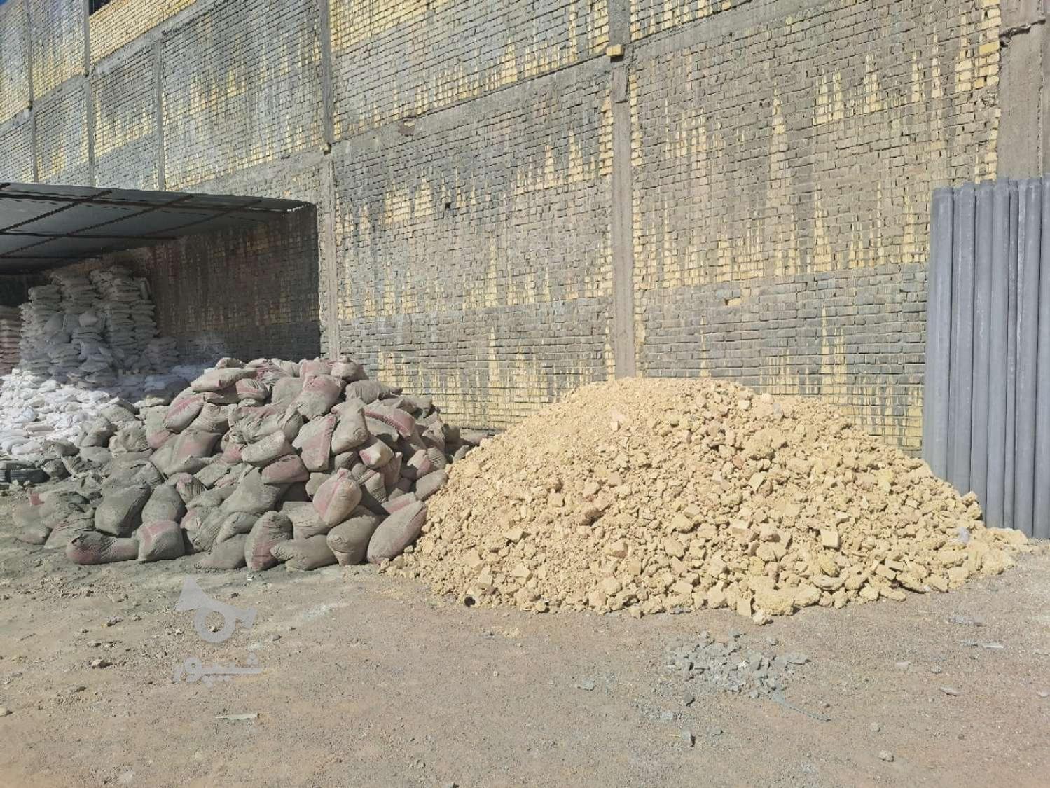 مصالح ساختمانی.گچ و سیمان کاشی و سنگ نما