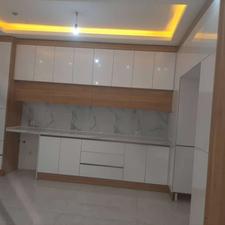 آپارتمان 143 متری کلیدنخورده در خیابان هراز