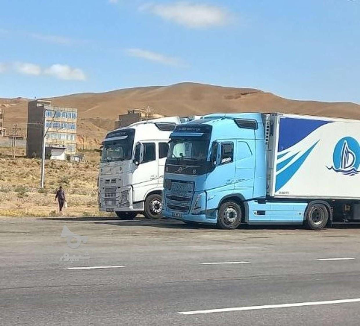 راننده هستم با گواهینامه پایه یک و هوشمند فعال درخدمتم - سینا