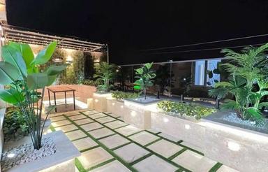 74 متری با 50متر حیاط آسانسور و پارکینگ فول امکانات فاز یک