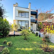 تریبلکس 330متری همراه با جکوزی فعال در کلوده