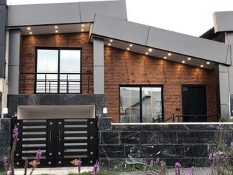 فروش ویلا نیم پیلوت نما مدرن شرایطی