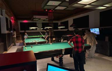 300 متر تجاری. زیرزمین. واگذاری با وسایل