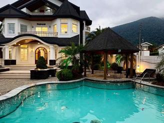 1000 متر ویلای کلاسیک شهرکی زیبا نخ شمال