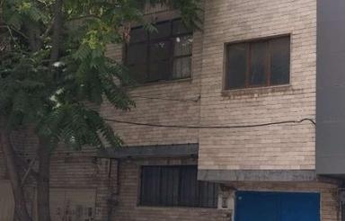 منزل جنوبی 124 متر دو طبقه مجزا حاشیه خیابان