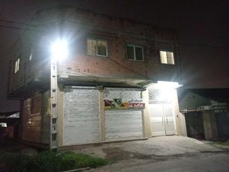 خانه آپارتمانی با 3 دهانه مغازه