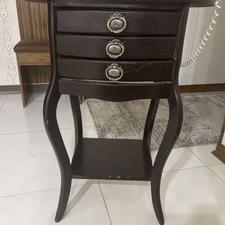 بوفه و میزتلفن